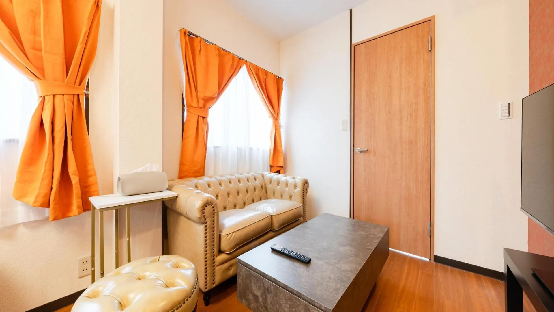 浅草駅徒歩4分,浅草寺8分,上野駅5分,カッパ橋道具街4分,Switch,Wi-Fi Apartment Tokyo 0*,