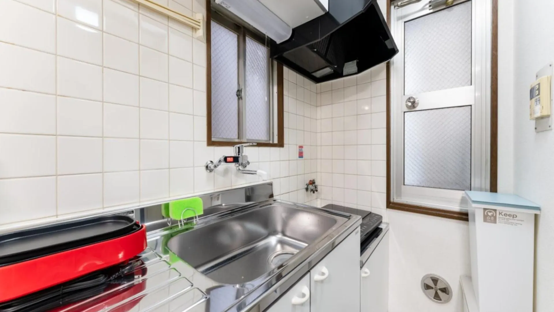 浅草駅徒歩4分,浅草寺8分,上野駅5分,カッパ橋道具街4分,Switch,Wi-Fi Apartment Tokyo 0*,  Japan