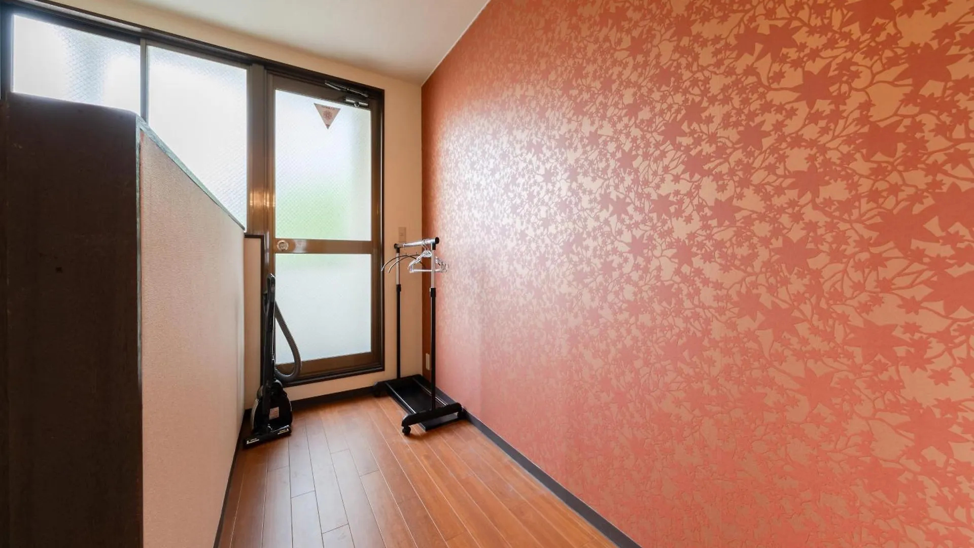 浅草駅徒歩4分,浅草寺8分,上野駅5分,カッパ橋道具街4分,Switch,Wi-Fi Apartment Tokyo 0*,  Japan